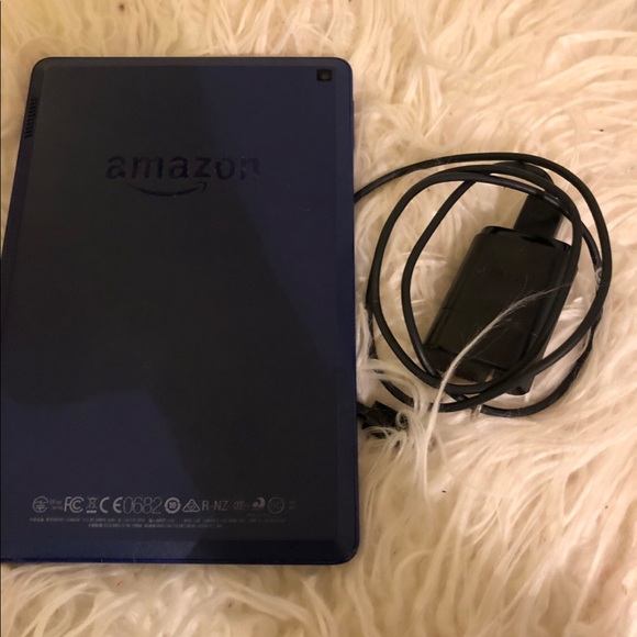 Amazon fire tablet - Picture 2 of 3